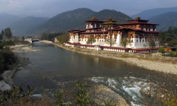 Bhutan bỏ phiếu cho phép quan hệ đồng giới