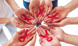 Nhắm đích giảm báo động đỏ nhiễm mới HIV/AIDS do quan hệ đồng tính