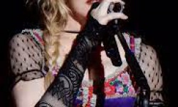 Madonna úp mở mình là người đồng tính