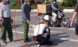 Công an nhìn tài xế vật lộn với cướp tường trình gì?