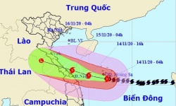 Bão Vamco tăng cường độ, áp sát vùng biển Quảng Bình - Quảng Ngãi