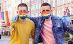 Cộng đồng LGBT đã đối phó với sự kỳ thị, phân biệt đối xử như thế nào?