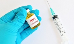 Liệu trình 3 liều vaccine viêm gan B hiệu quả tốt hơn với người nhiễm HIV